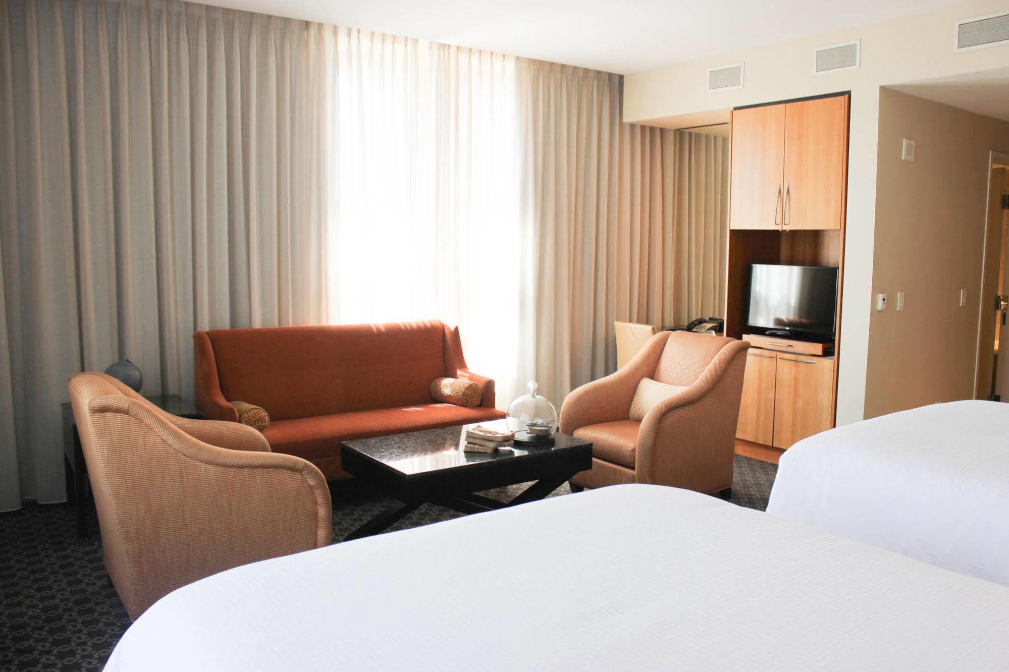 Hotel Teatro Denver Bagian luar foto