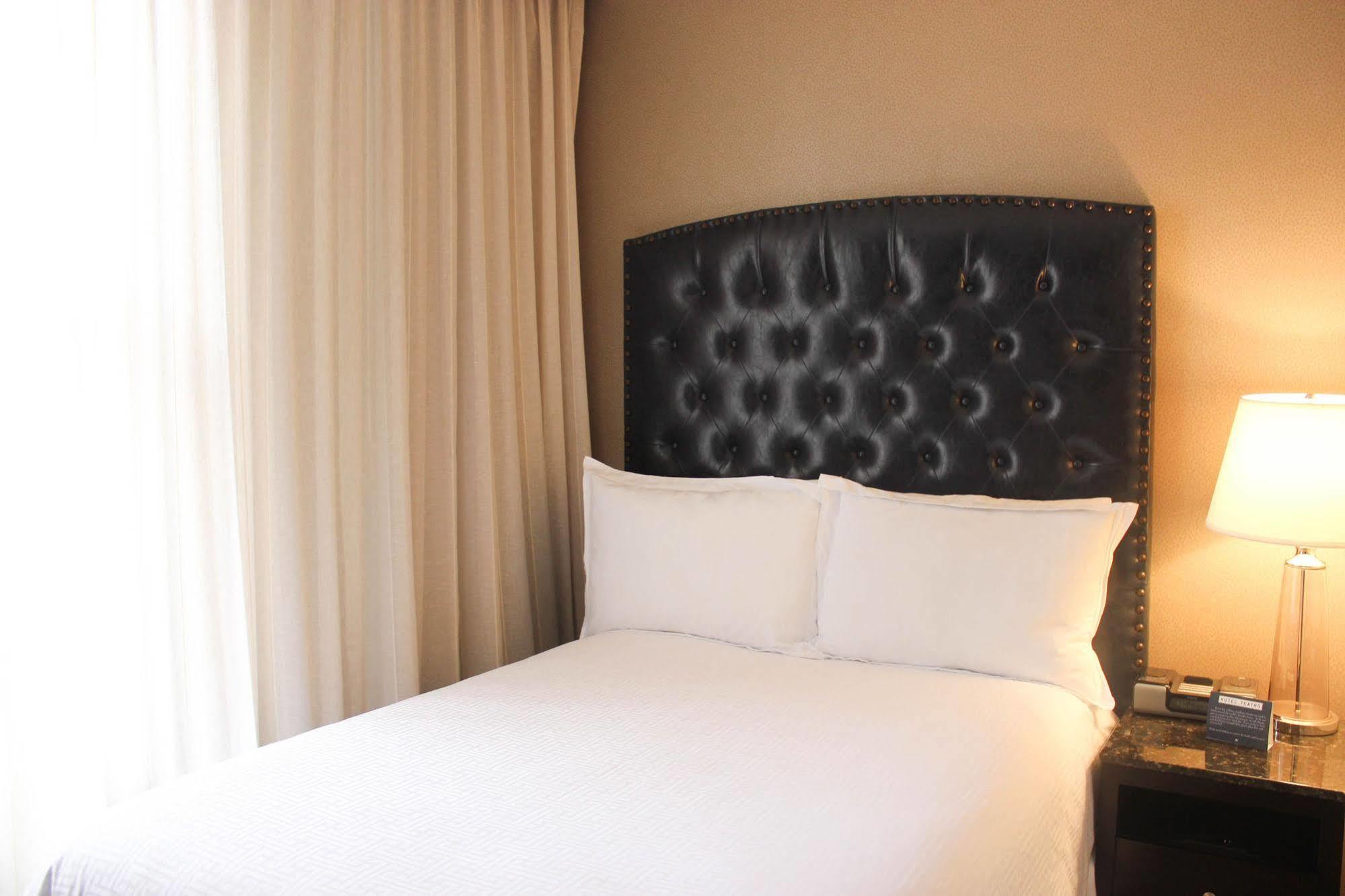 Hotel Teatro Denver Bagian luar foto