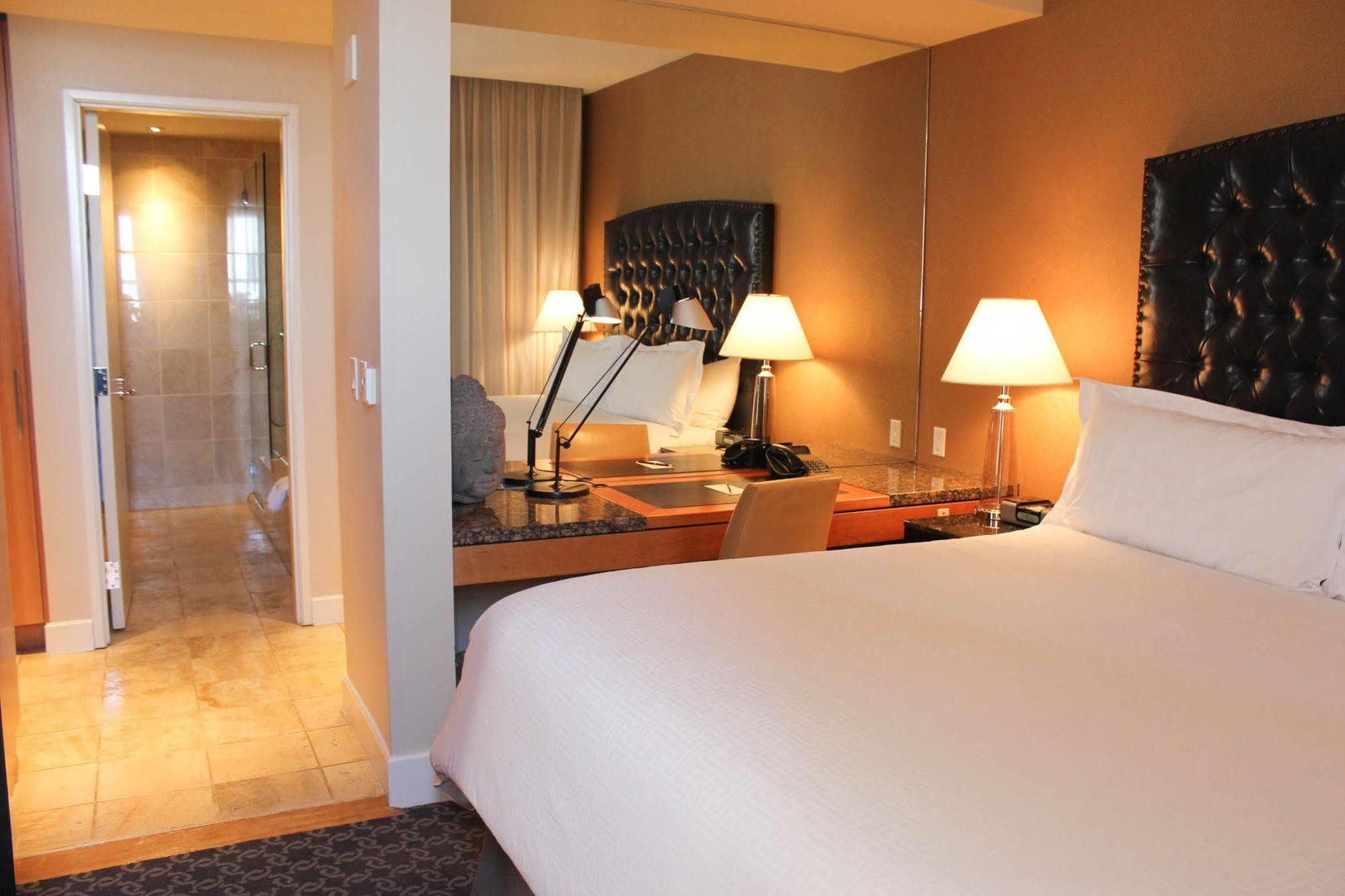 Hotel Teatro Denver Bagian luar foto
